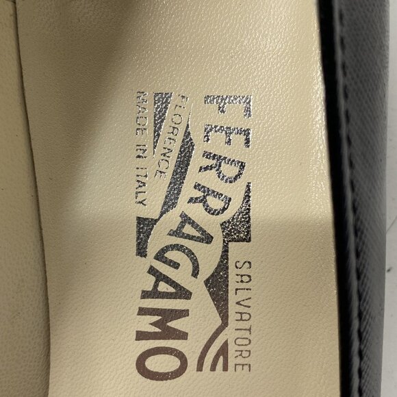 Salvatore Ferragamo Size 9B - Picture 13 of 13